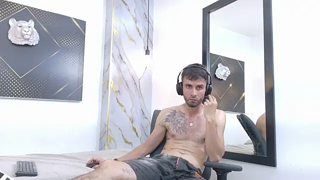 Онлайн чат XXX KingOfTemptation