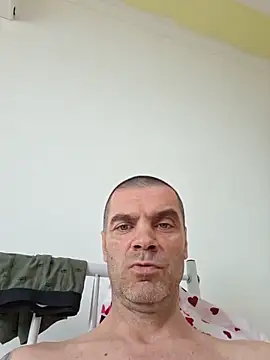 MASTERBALCANIAN élő XXX-chatje