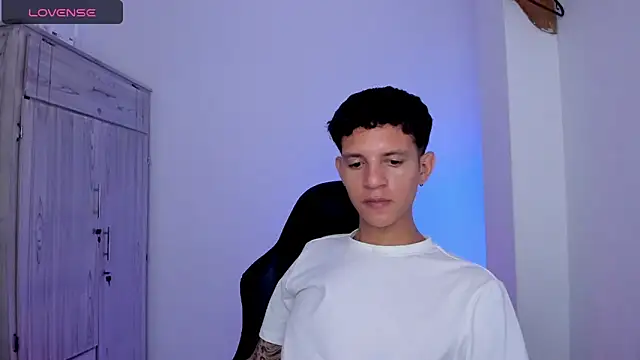 tylernova – webcam-show