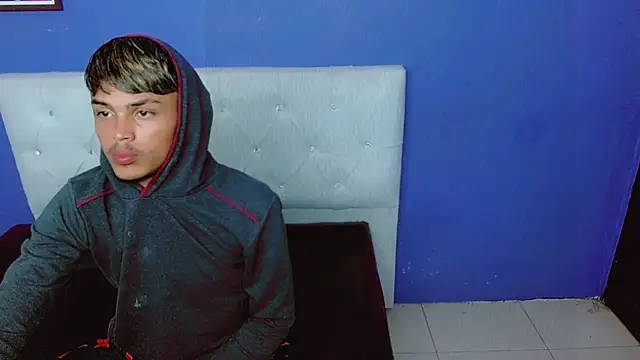 Angel_foxc13 – Naživo XXX chat