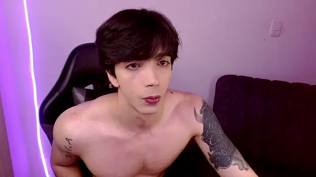 H3ll_B0I Pertunjukan Webcam