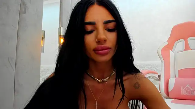Chat +18 de Britney_Charm_ ao vivo