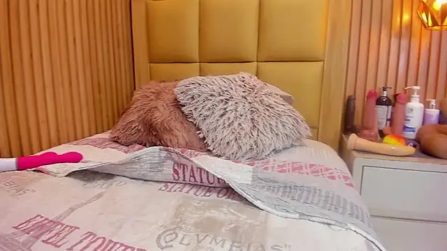 LOLAMAXI Chat XXX in diretta