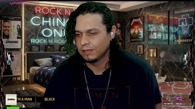 chino_roz Show in webcam