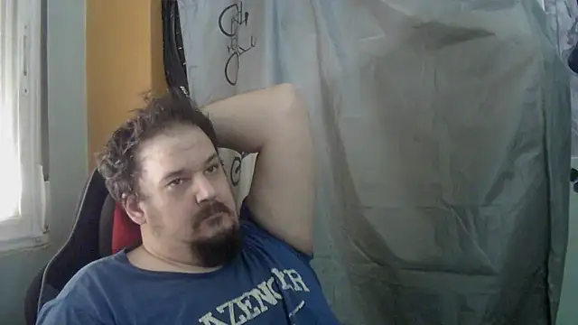 porkorossy Show in webcam