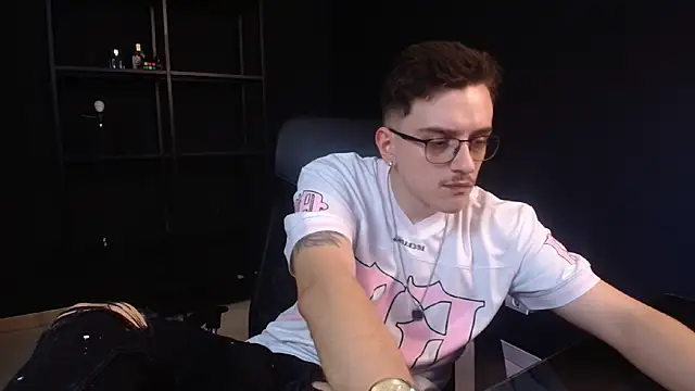 FelixStarkk Live XXX-chat