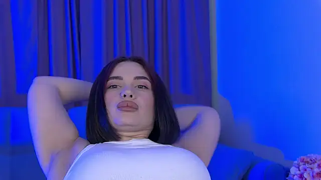 AdrianaToress – Naživo XXX chat