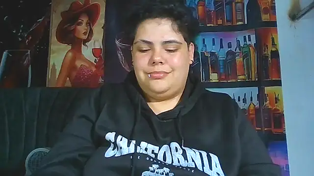 Hailey_Curvy লাইভ XXX চ্যাট