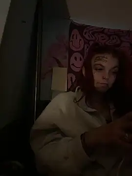 Chat XXX en directo de IttyBittyStonie