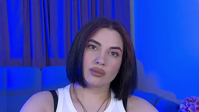 AdrianaToress' Live XXX Chat