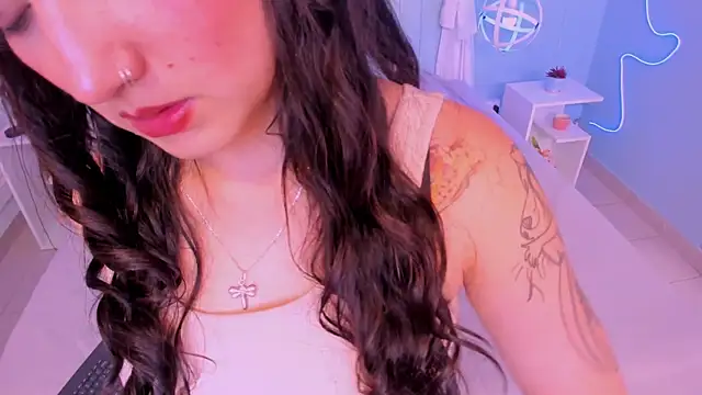 Chat XXX en directo de Leha_Carter