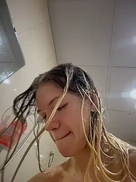 -Sexy_Barbie- élő XXX-chatje