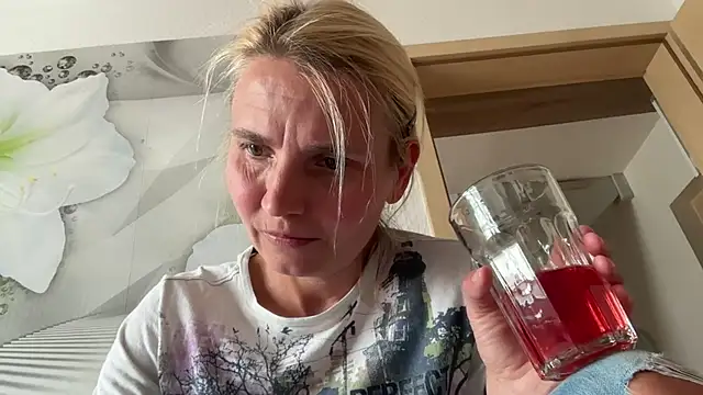 s-te-fan-i's Live XXX Chat