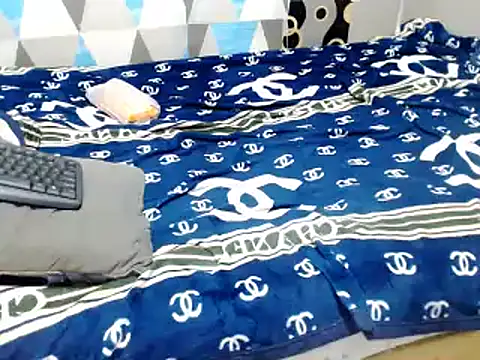 Trish_CurveCock: απευθείας συνομιλία ΧΧΧ