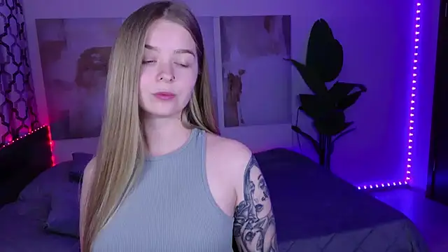 צ'אט XXX בשידור חי של SirenaDoll