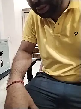 Chat +18 de hotindianstud ao vivo