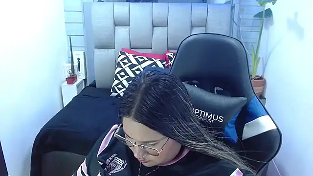 evelin_zaens: απευθείας συνομιλία ΧΧΧ