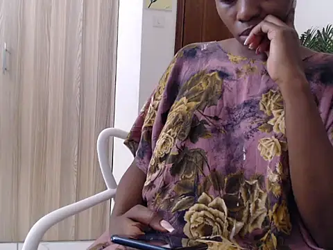 Chat +18 de black___ghodess ao vivo