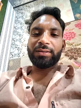 Akki-101 লাইভ XXX চ্যাট
