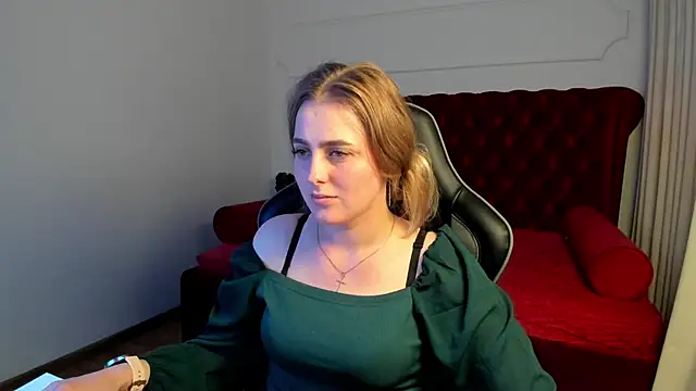 EllaBells' Live XXX Chat