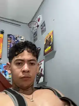 AlamJams Adlı Modelin Canlı XXX Sohbeti