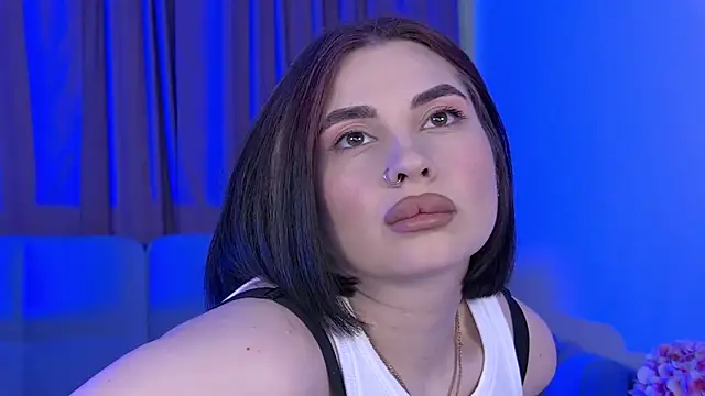 แชท XXX สดของ AdrianaToress