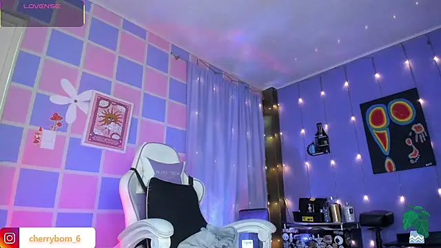 cherrybom_'s Live XXX Chat