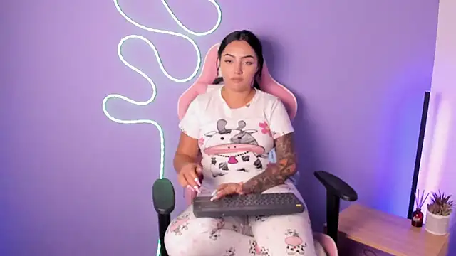 Онлайн чат XXX NinaAngel6