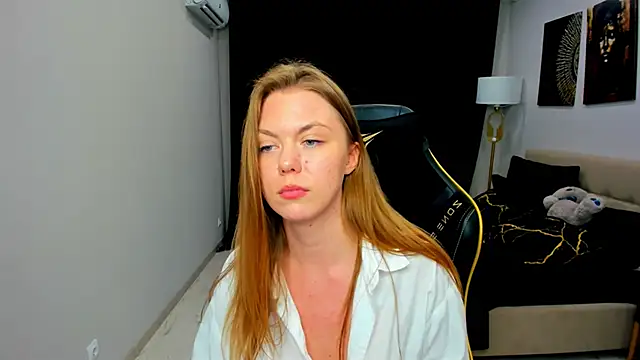 Chat +18 de Strawberrye ao vivo