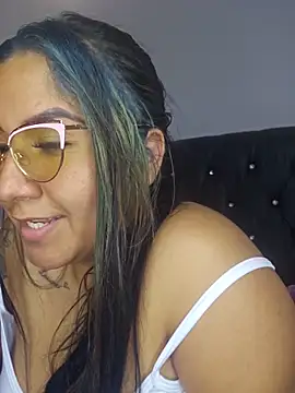 Iam_Ambar Adlı Modelin Canlı XXX Sohbeti
