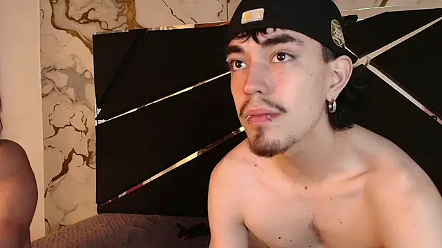 Couple_In_Heat – Naživo XXX chat