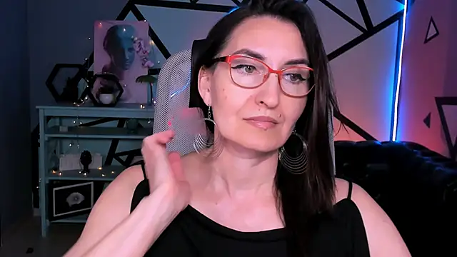 צ'אט XXX בשידור חי של UnaTerra