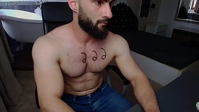 MicahLane's Live XXX Chat