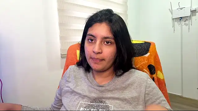 cloe_small's Live XXX Chat