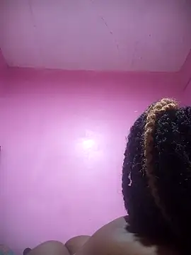 sexy_prettytiff's Live XXX Chat