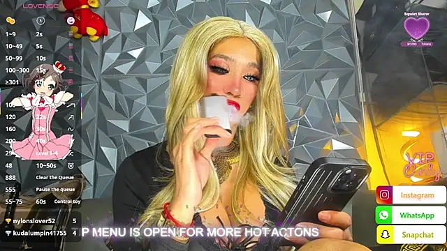 Chatroom XXX en direct de CASSIE_CLASSY