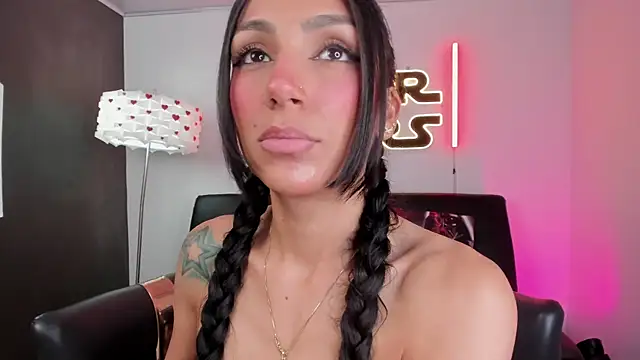 miss___evangeline Chat XXX in diretta