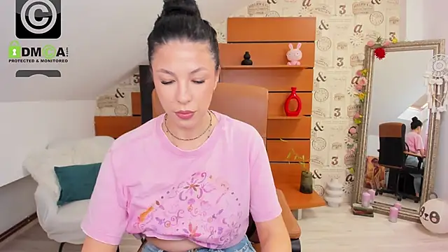 EmillyTaylor 现场XXX聊天