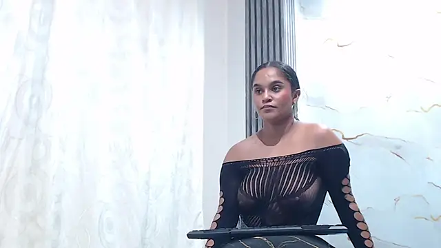 Liaa_cams: онлайн-секс-чат