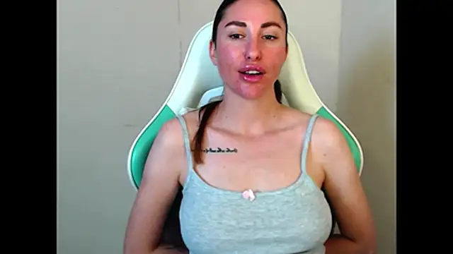 Cammil1a_horn's Live XXX Chat