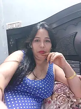 Poojabhabi101 Adlı Modelin Canlı XXX Sohbeti