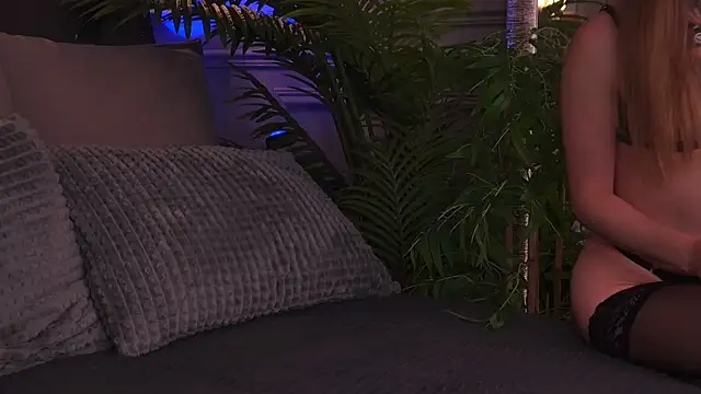 AriWild Live XXX-Chat