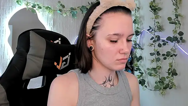 Elastikisss' Live XXX Chat