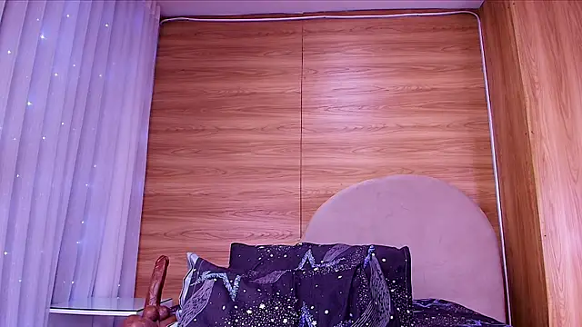 XXX chat uživo modela kiara_lp