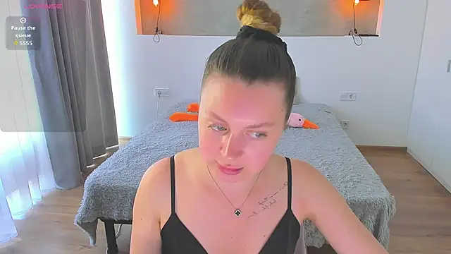 Kitkatvel Live XXX Chat