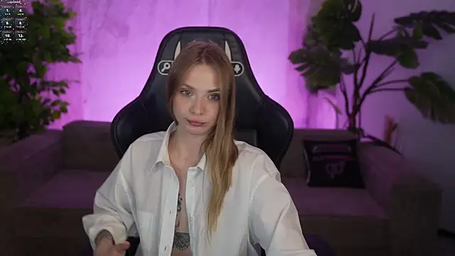 Angy_Netal Chat XXX in diretta