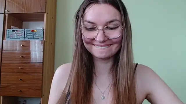 LooveELLYx Chat XXX live