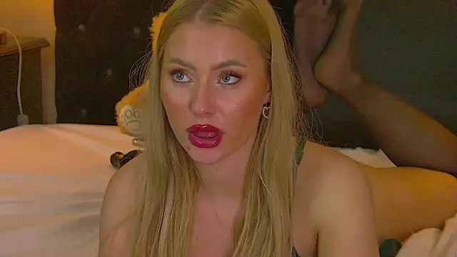 MisshaNight: απευθείας συνομιλία ΧΧΧ