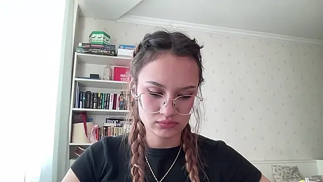 JoyceMonroe_1's Live XXX Chat