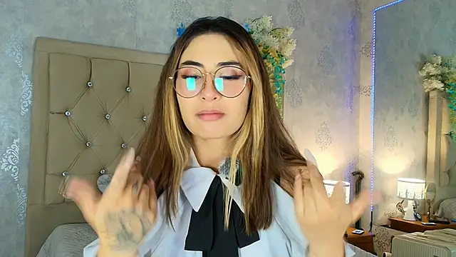 nini_love01: απευθείας συνομιλία ΧΧΧ